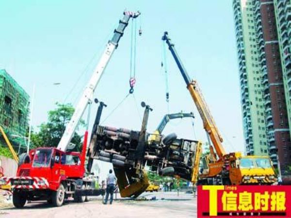 依安县吊车出租电话_吊车租赁在上下降上需注意事项
